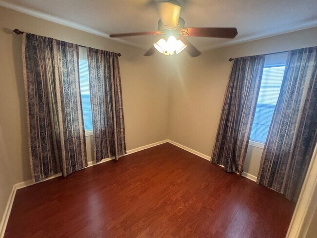 Foto del edificio - 3 Bedroom Southern Hills Home