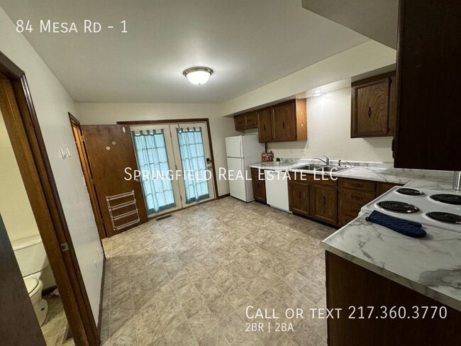 Building Photo - Closet Couture: Rent this 'Storage-tacular...