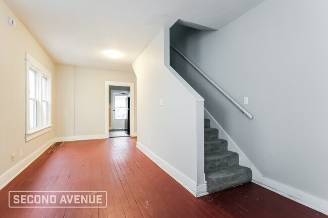 Foto del edificio - 4023 Taylor Blvd