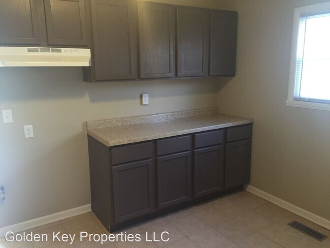 Foto del edificio - 4 br, 1 bath House - 5083 Tennessee St