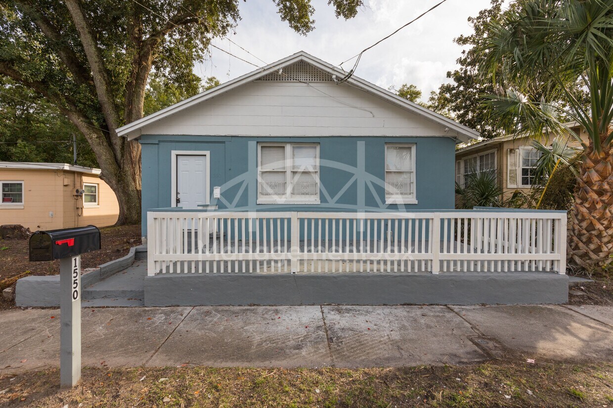 Primary Photo - 1550 W 2nd St