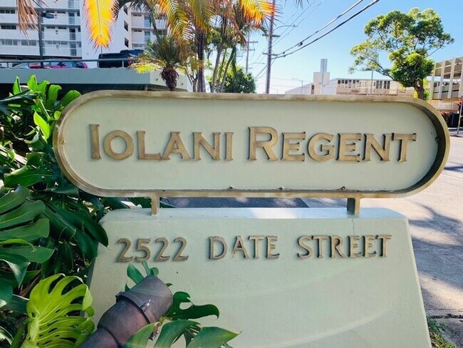 Building Photo - Iolani Regent