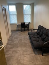 Building Photo - 1417 W9th St