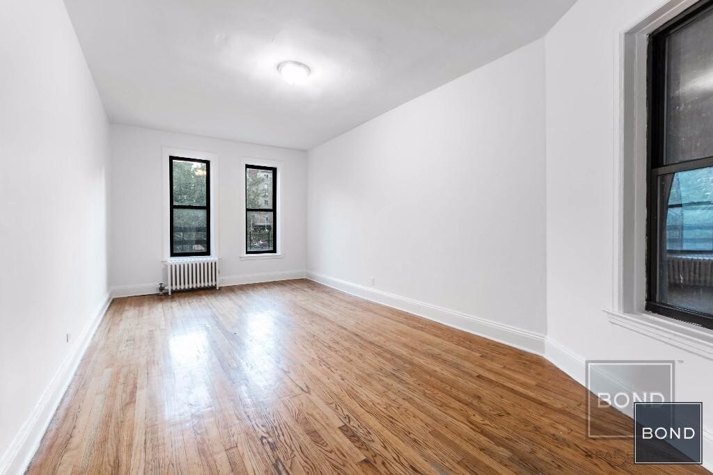 Primary Photo - 153 E 96th St