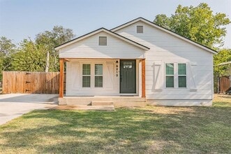 Building Photo - 9212 Oels St