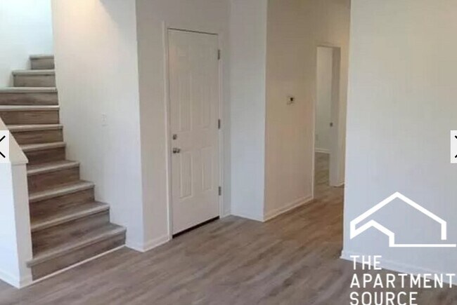 Foto del edificio - 2649 N Wayne Ave