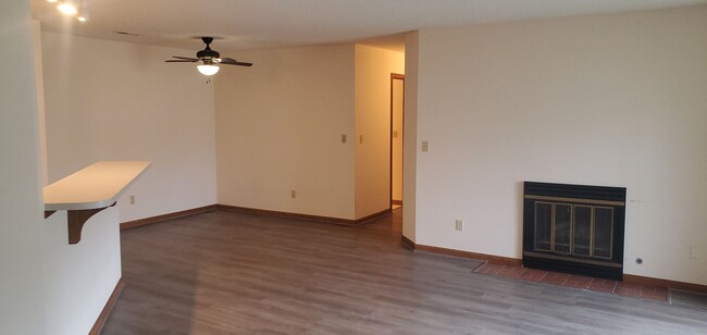 Foto del edificio - 3 bd, 2 ba Park DeVille condo in W Columbi...