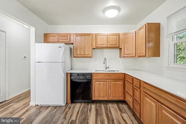 Foto del edificio - 13828 Londonderry Ct