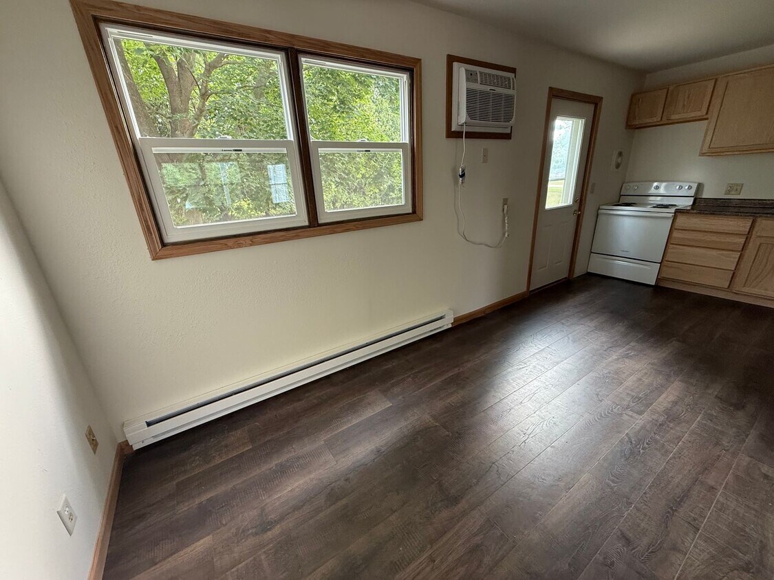 Building Photo - 1115 Lancaster St