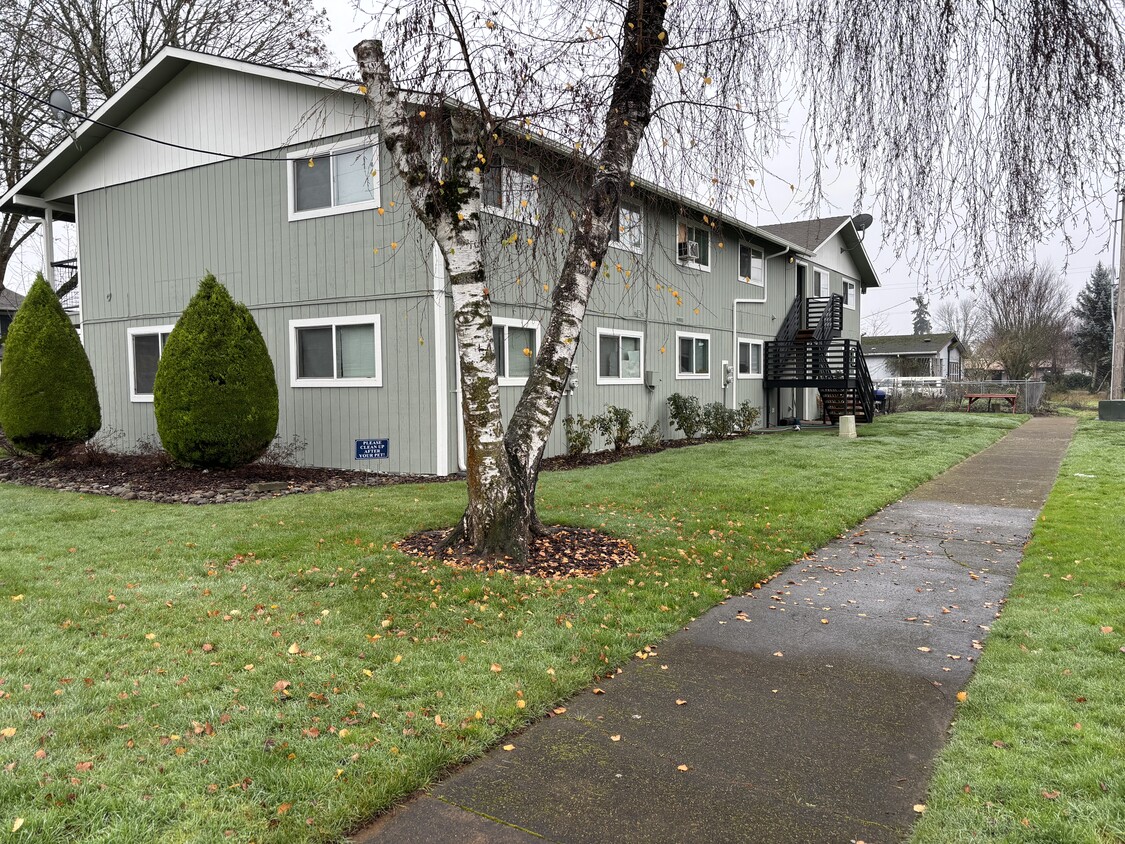 Primary Photo - Garland Way Apartments