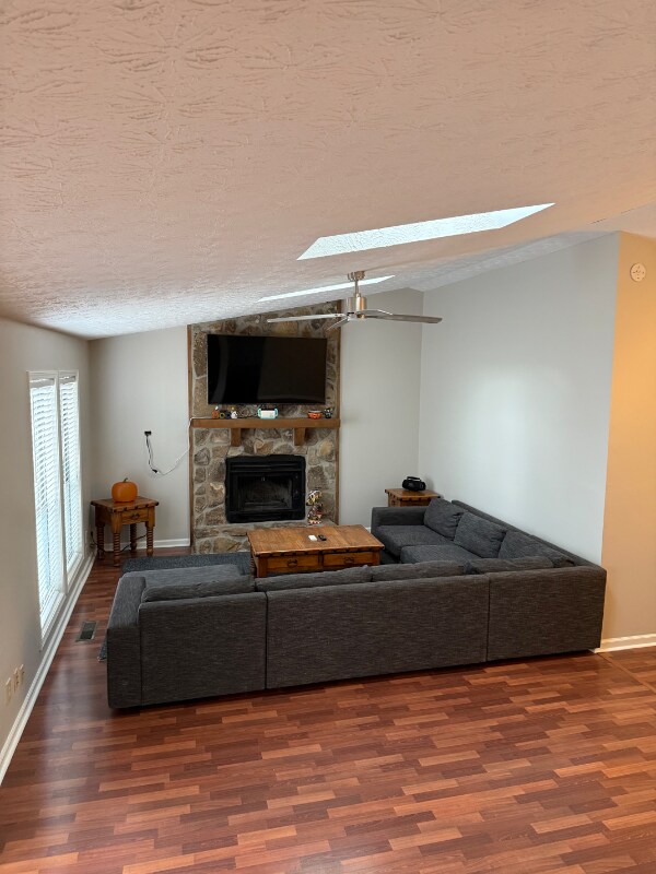 Foto del edificio - 4065 Maxanne Dr NW