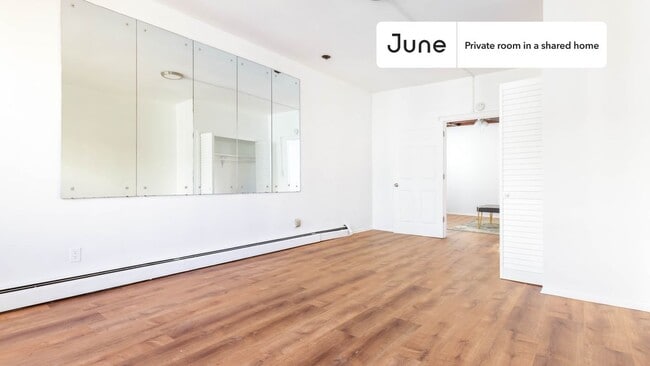 Foto del edificio - Room in Shared 4 bed/1 bath home