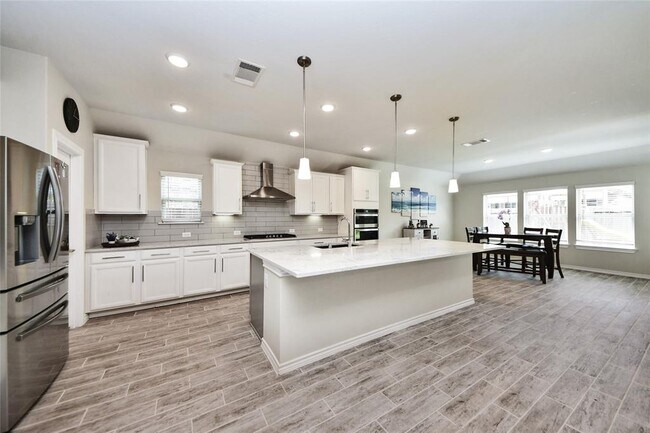 Foto del edificio - 25119 Sundance Park Ln