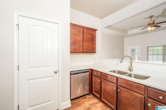 Foto del edificio - 950 Brookhaven Dr
