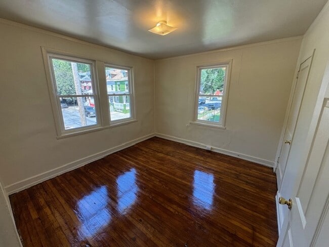 Foto del edificio - 3 Bedroom Semi-Detached  Home