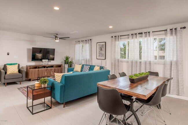 Foto del edificio - 8220 E Crestwood Way