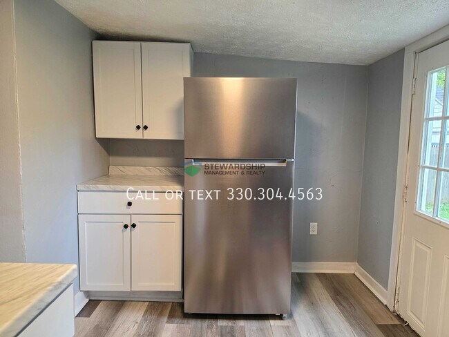 Foto del edificio - 885 Wales Rd NE