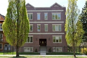 Building Photo - 5663 W Higgins Ave