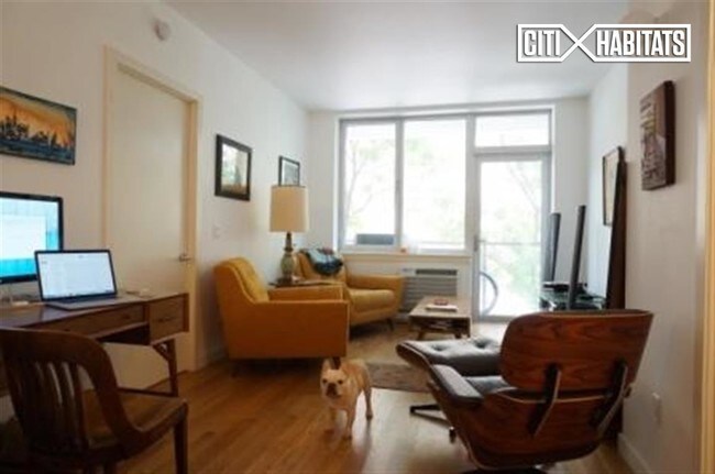 Foto del edificio - 222 E 111th St