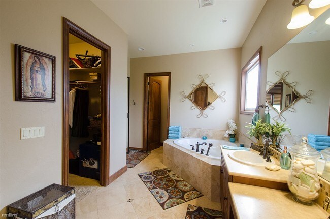 Building Photo - 5 br, 6 bath House - 7946 Eagle Ranch Rd.