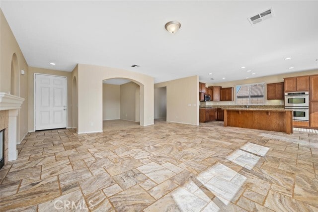 Building Photo - 28365 Little Lake Ct