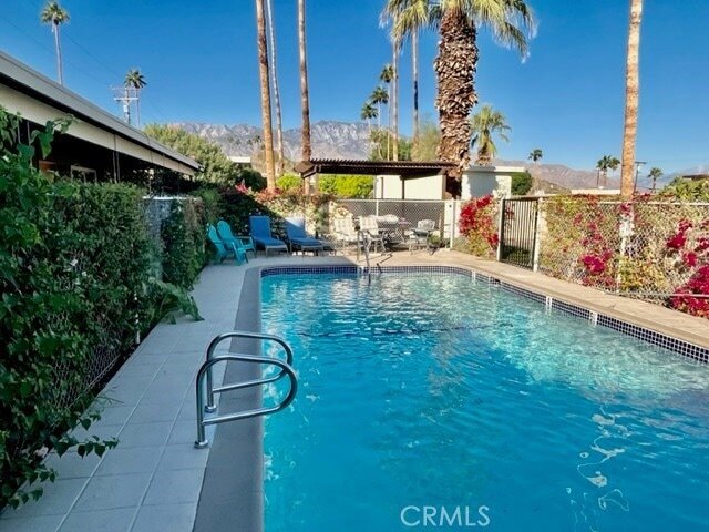 Foto del edificio - 37111 Cathedral Canyon Dr
