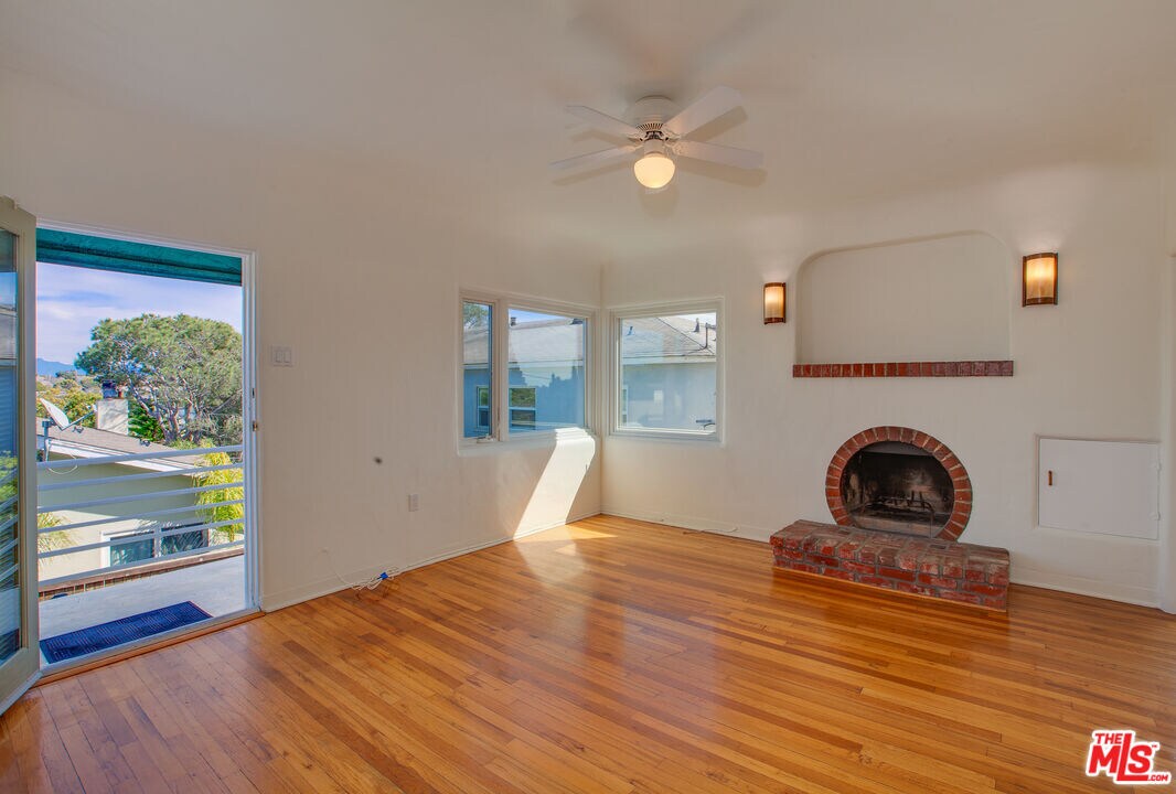 Primary Photo - 2534 7th St