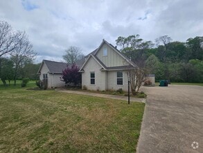 Building Photo - 4890 Trout Farm Rd
