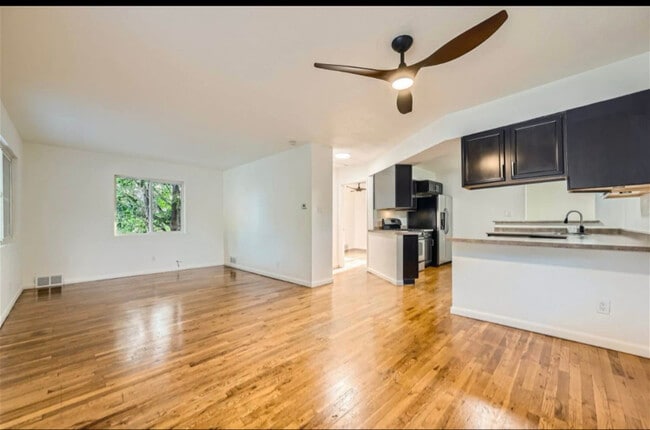 Building Photo - 668 S Lowell Blvd