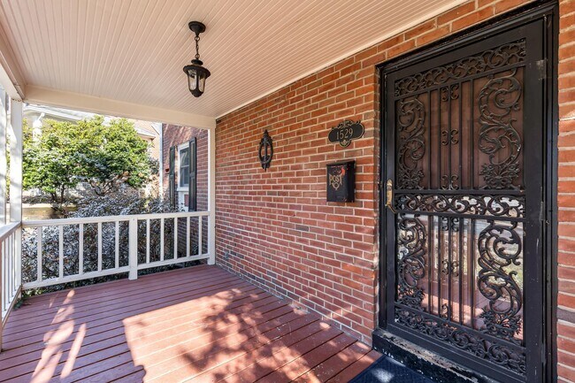 Foto del edificio - 1529 N Kenilworth St