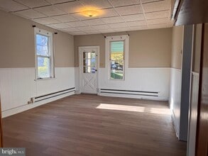 Building Photo - 339 W Chestnut St