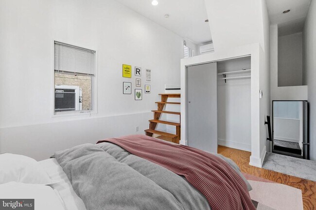 Building Photo - Fabulous Fishtown 3 bedroom Dreamhouse wit...
