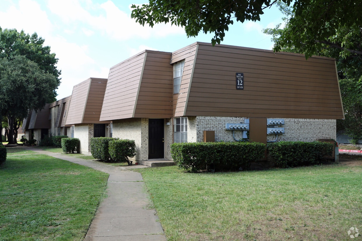 Villages of Royal Lane Apartments in Dallas, TX