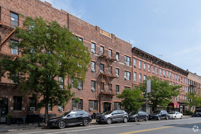 Foto del edificio - 115 Greenpoint Ave