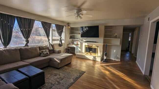 Foto del edificio - 294 S Dewey Ave