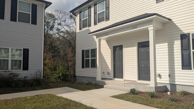 Building Photo - 1966 Green Castle Ln