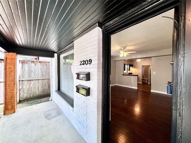 Foto del edificio - 2209 Hazard St