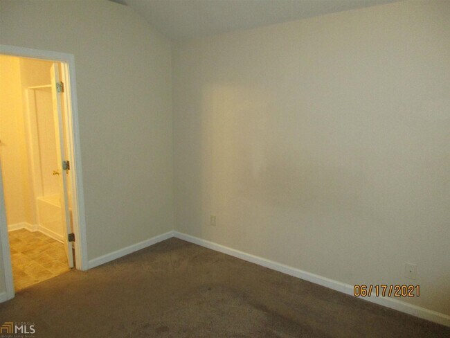 Building Photo - 4746 Klondike Dr