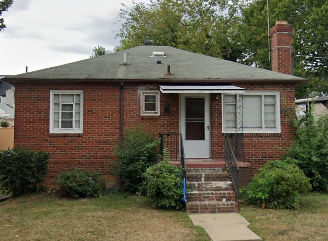 Primary Photo - 1310 S Poe St