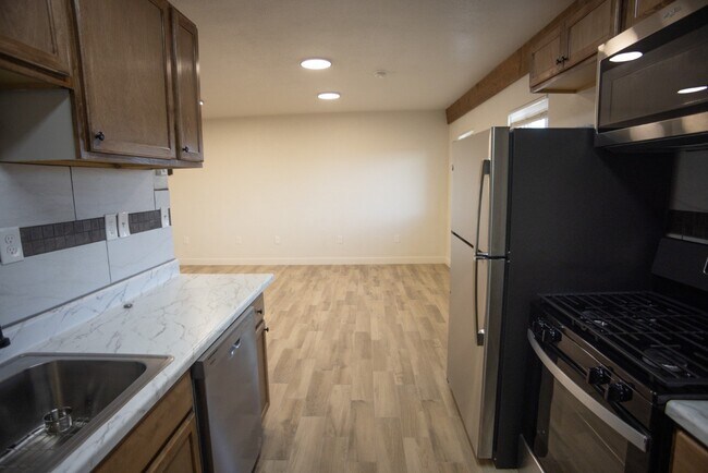 Foto del edificio - 5855 S View Rd
