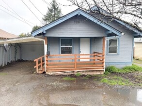 Building Photo - 444 N Elm St