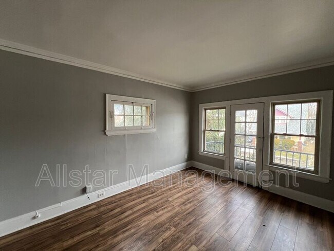 Foto del edificio - 3628 E 142nd St