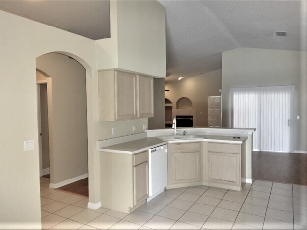 Building Photo - 623 Buckingham Dr