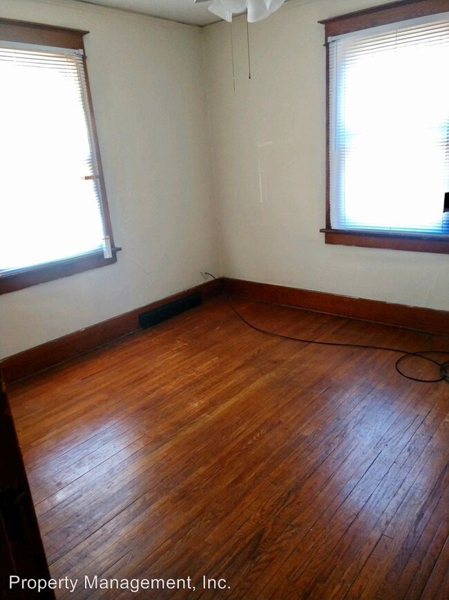 Building Photo - 5 br, 2 bath House - 2336 S 17 St