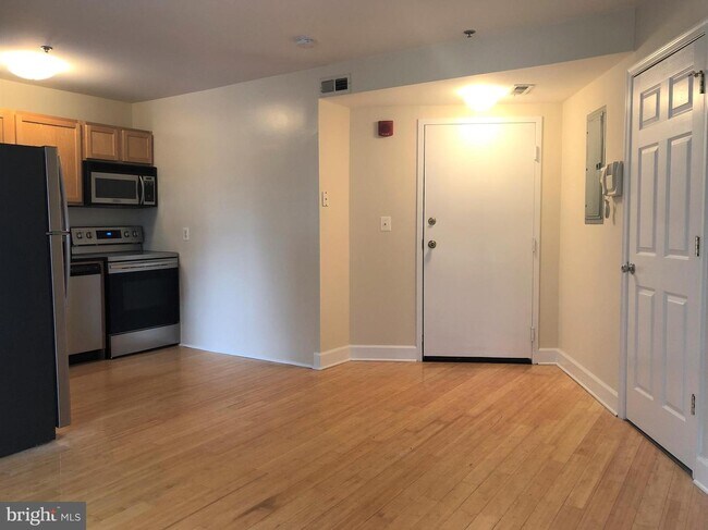 Foto del edificio - 52 Quincy Pl NW