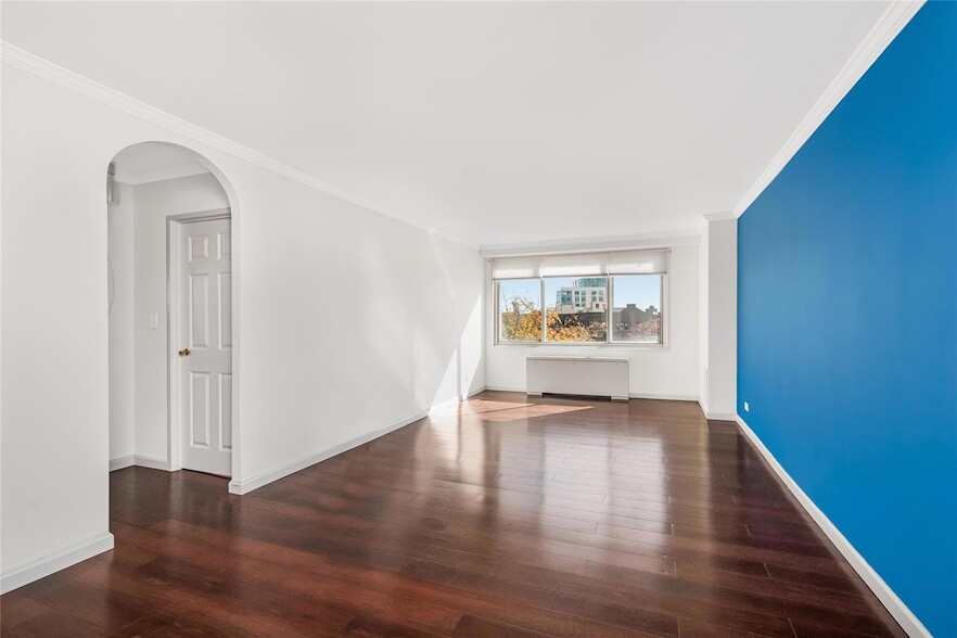 Foto principal - 3333 Henry Hudson Pkwy W