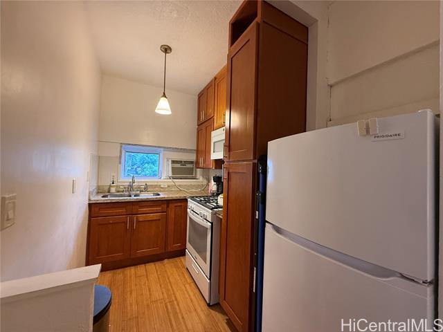 Building Photo - 1508 Kewalo St