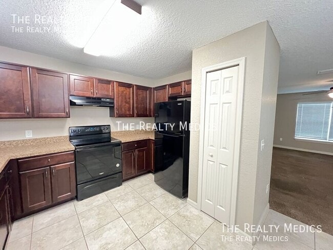 Foto del edificio - 83 Guava Pass