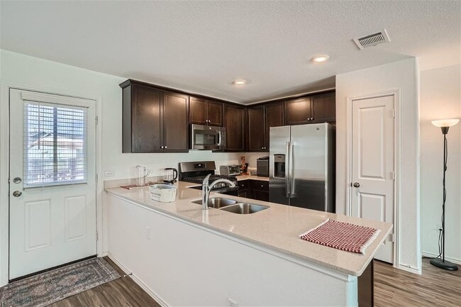 Building Photo - 13803 Mussel Rn