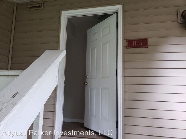 Building Photo - 1105 Olive Village Ct